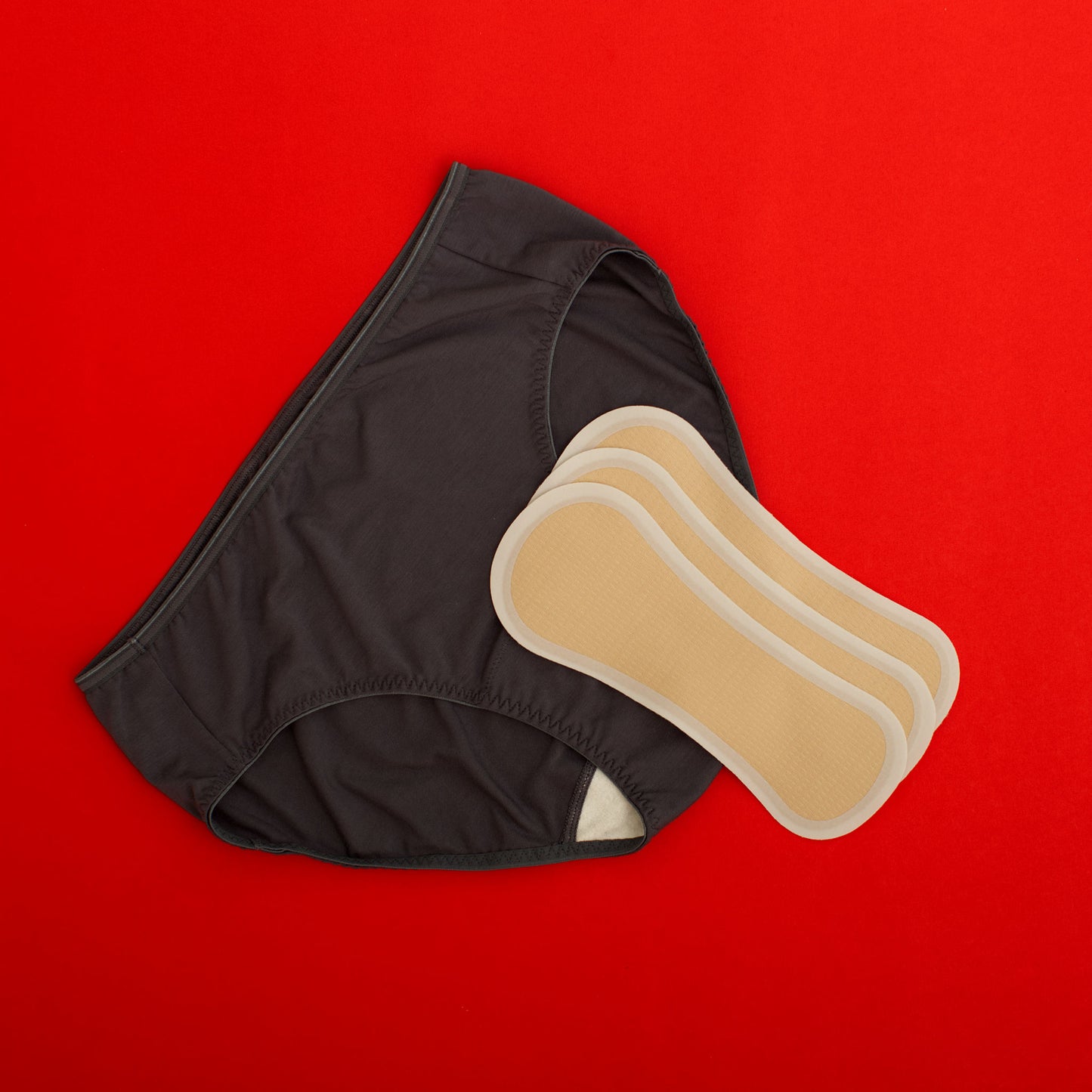 Want a reliable, comfortable option for period care? The Stay & Hold Set includes breathable, antimicrobial reusable pads paired with soft, leakproof underwear designed for everyday use.