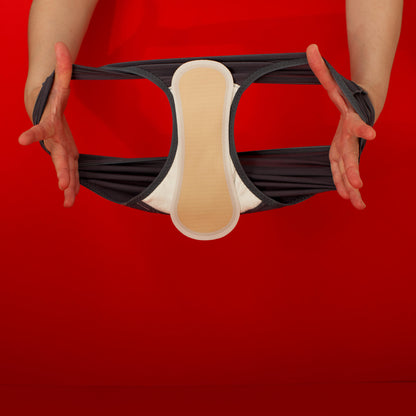 How does the Stay & Hold Set provide comfort and protection? By featuring an ultra-thin, leakproof reusable pad paired with stretchable, breathable fabric for a secure, comfortable fit.